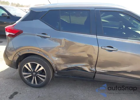 2020 Nissan Kicks Sv Xtronic Cvt from USA, damaged, VIN 3N1CP5CV1LL498118